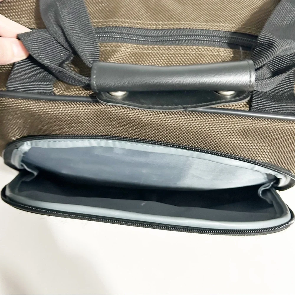 Dockers Double Compartment Carryon Travel Suitcase Bag Adjustable Shoulder Strap